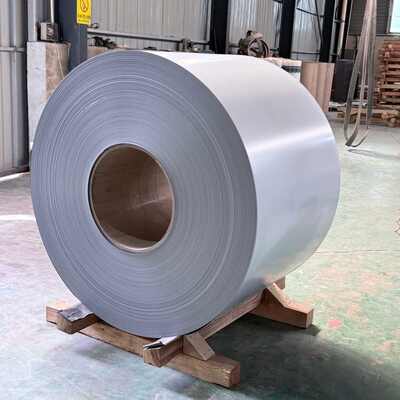 Buen precio Revestimiento de aluminio de bobina de aluminio de color PE PVDF 1060 3003 Aleación para techos de revestimiento de edificios en línea