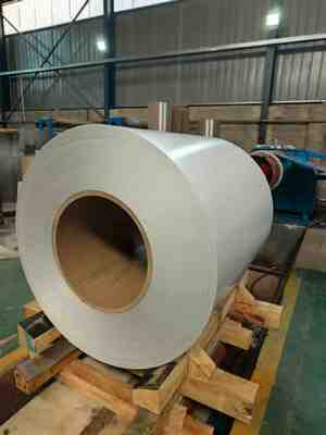 Goede prijs Lichte 1050-kleur coated aluminium coil 15-60μM coating film online