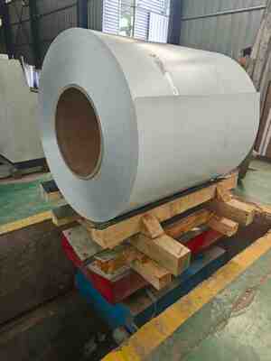 Harga bagus Kumparan Aluminium Pra-cat Tahan Korosi Seri 1000 Seri 3000 Putih on line