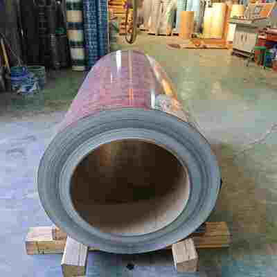 سعر جيد لفائف صفائح الألمنيوم المطلية مسبقًا بلمسة خشبية زخرفية، سلسلة 3000، سلسلة 5000 الانترنت