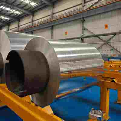 Bom preço Folha de alumínio refletora Folha de isolamento Barreira de vapor impermeável Alumínio refletor de calor on-line